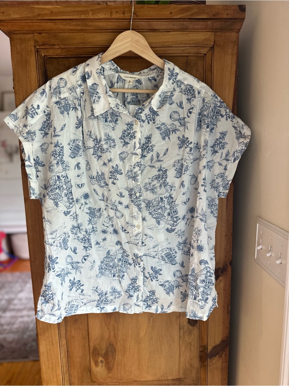 Lucky Brand Light Blue Print Short-Sleeve Button-Up Shirt